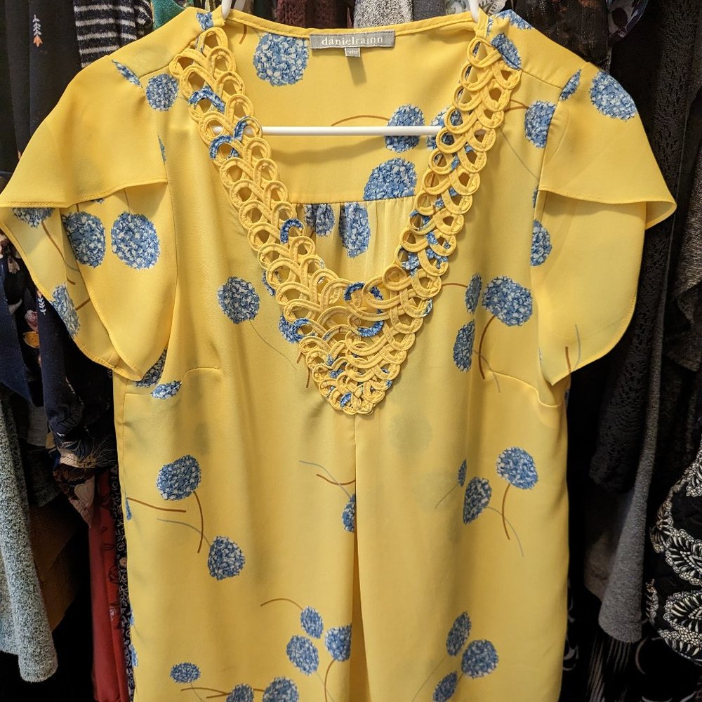 Daniel Rainn Women's Shirt Size Small Short Sleeve Blouse